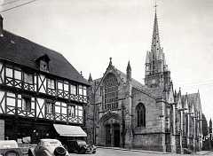 56 Josselin l Eglise
